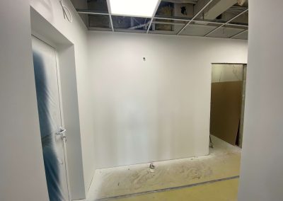 Indoor vertical garden - example of a water connection