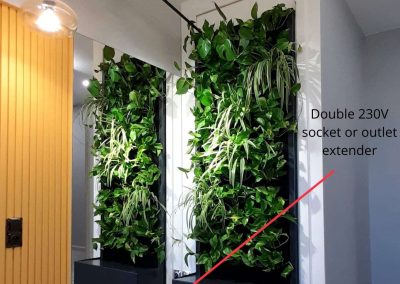 Mobile green wall with dual 230V power supply